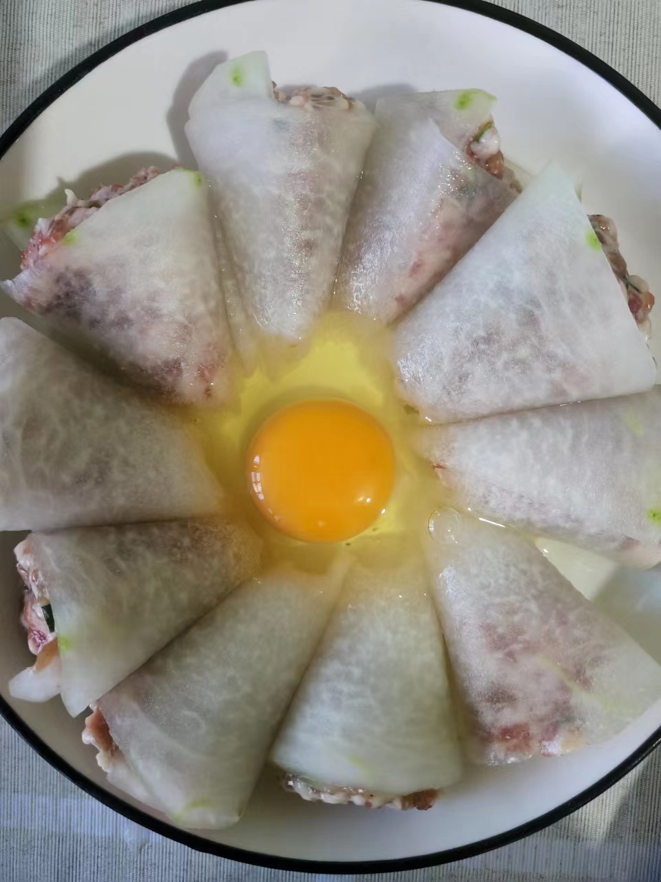 Rolling the meat