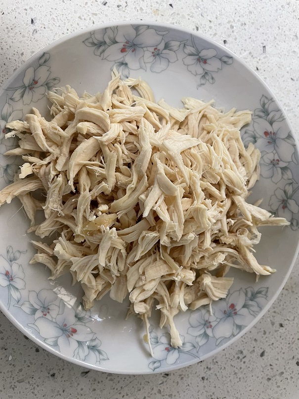 Blanching the Cold-Shredded Chicken Salad