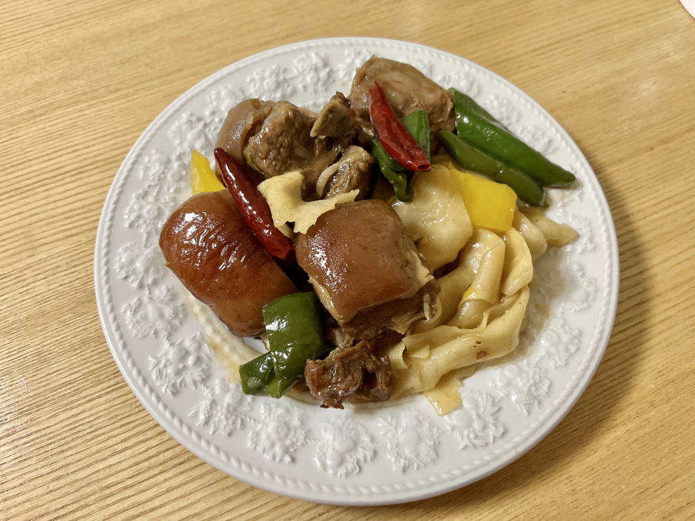 Lamb Chops Braised with Noodles